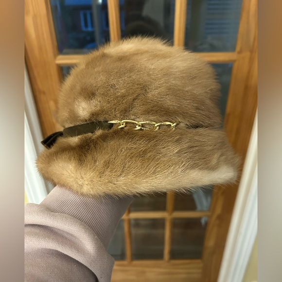 Vintage Fur Hat - Picture 8 of 16